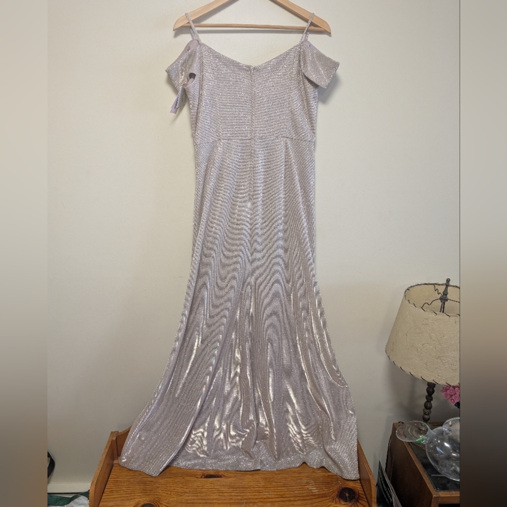 Oleg Cassini Champagne Metallic Off Shoulder Gown Size 12 nwt - Picture 7 of 11
